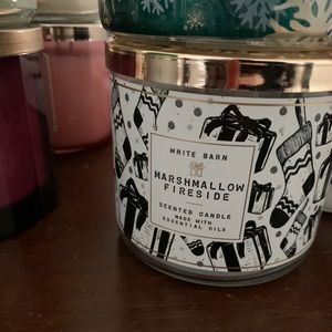 Marshmallow fireside candle